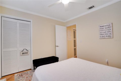 Condo in Safety Harbor, Florida, 2 bedrooms № 2157432 - photo 21