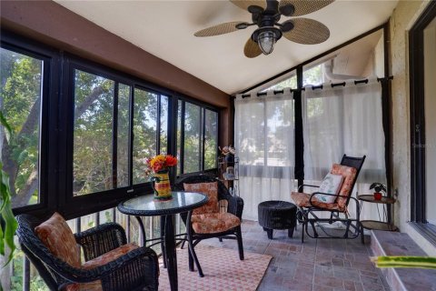 Condo in Safety Harbor, Florida, 2 bedrooms № 2157432 - photo 24