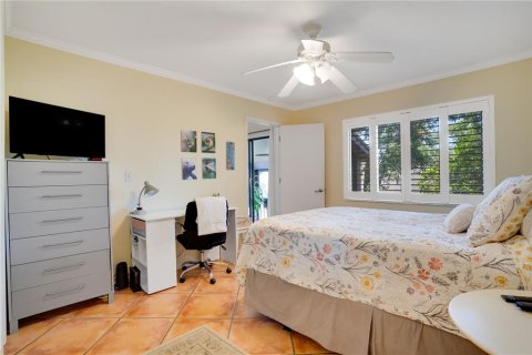 Condo in Safety Harbor, Florida, 2 bedrooms № 2157432 - photo 17
