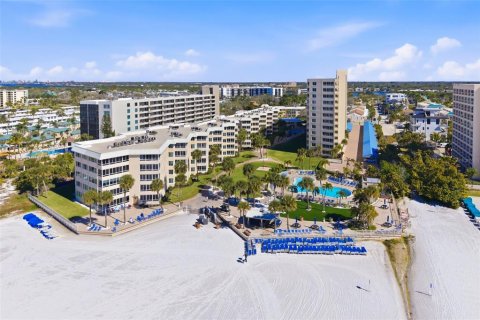 Copropriété à vendre à Sarasota, Floride: 2 chambres, 123.93 m2 № 2102027 - photo 19