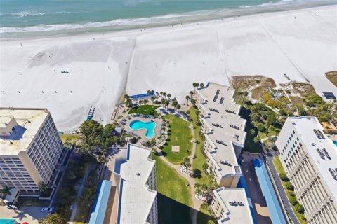 Copropriété à vendre à Sarasota, Floride: 2 chambres, 123.93 m2 № 2102027 - photo 22