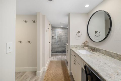 Copropriété à vendre à Sarasota, Floride: 2 chambres, 123.93 m2 № 2102027 - photo 15