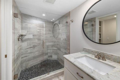 Copropriété à vendre à Sarasota, Floride: 2 chambres, 123.93 m2 № 2102027 - photo 16