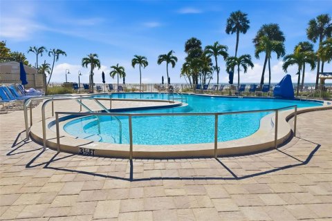 Copropriété à vendre à Sarasota, Floride: 2 chambres, 123.93 m2 № 2102027 - photo 25