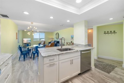 Copropriété à vendre à Sarasota, Floride: 2 chambres, 123.93 m2 № 2102027 - photo 7