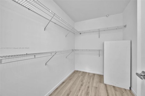 Condominio en venta en Coconut Creek, Florida, 2 dormitorios, 107.49 m2 № 1970785 - foto 8