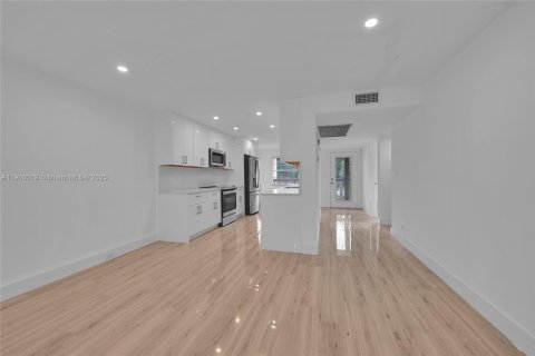 Condominio en venta en Coconut Creek, Florida, 2 dormitorios, 107.49 m2 № 1970785 - foto 29