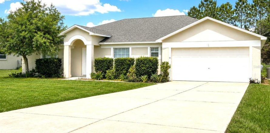 Casa en Ocala, Florida 3 dormitorios, 185.8 m2 № 2339772