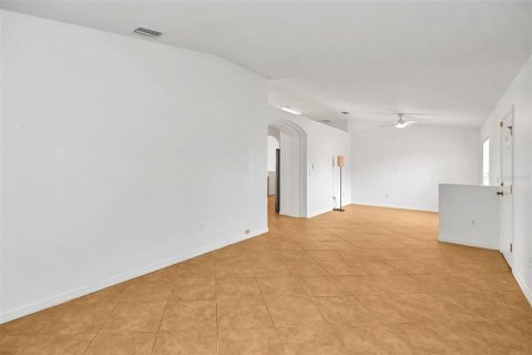 Casa en venta en Ocala, Florida, 3 dormitorios, 185.8 m2 № 2339772 - foto 12