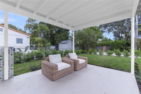 House in Miami Shores, Florida 4 bedrooms, 258.92 sq.m. № 2017424 - photo 26