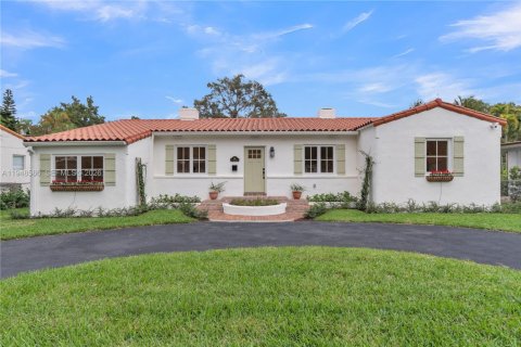 House in Miami Shores, Florida 4 bedrooms, 258.92 sq.m. № 2017424