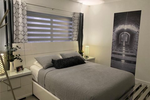 Immobilier commercial à vendre à Miami, Floride: 157.93 m2 № 1896938 - photo 17