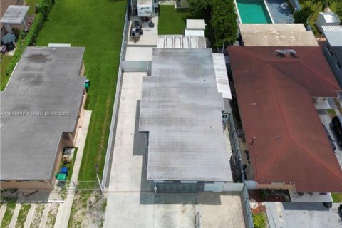 Immobilier commercial à vendre à Miami, Floride: 157.93 m2 № 1896938 - photo 9