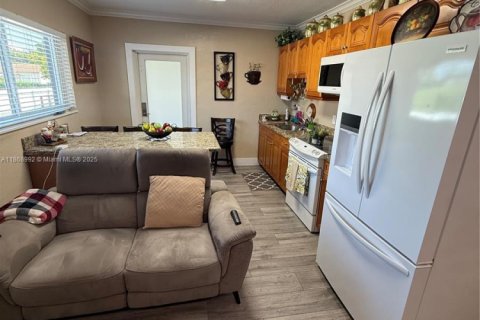 Immobilier commercial à vendre à Miami, Floride: 157.93 m2 № 1896938 - photo 24