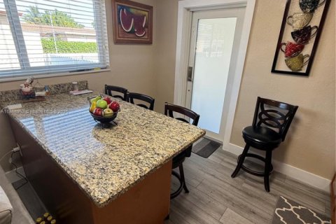 Immobilier commercial à vendre à Miami, Floride: 157.93 m2 № 1896938 - photo 26