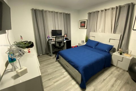 Immobilier commercial à vendre à Miami, Floride: 157.93 m2 № 1896938 - photo 15