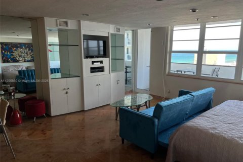 Condominio en alquiler en Miami Beach, Florida, 51.1 m2 № 2019378 - foto 10