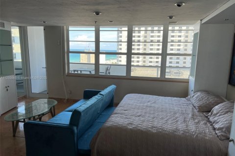 Condominio en alquiler en Miami Beach, Florida, 51.1 m2 № 2019378 - foto 11