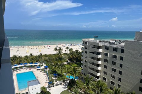 Estudio en el Condominio en Miami Beach, Florida  № 2019378