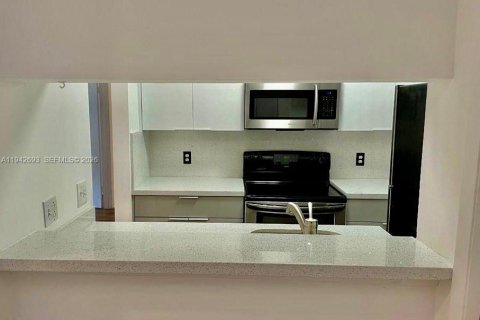 Copropriété à vendre à Pompano Beach, Floride: 2 chambres, 74.32 m2 № 2000112 - photo 7