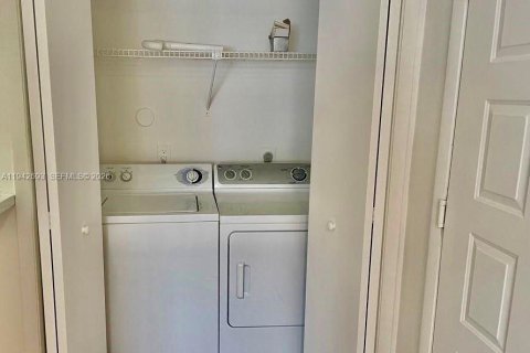 Copropriété à vendre à Pompano Beach, Floride: 2 chambres, 74.32 m2 № 2000112 - photo 12