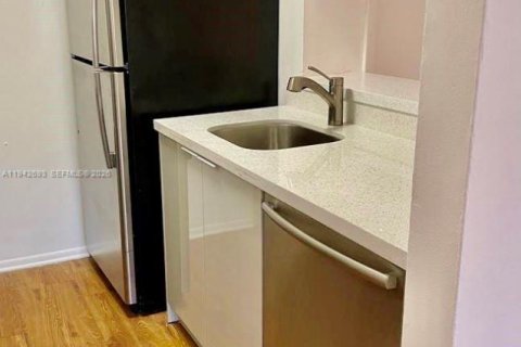 Copropriété à vendre à Pompano Beach, Floride: 2 chambres, 74.32 m2 № 2000112 - photo 5