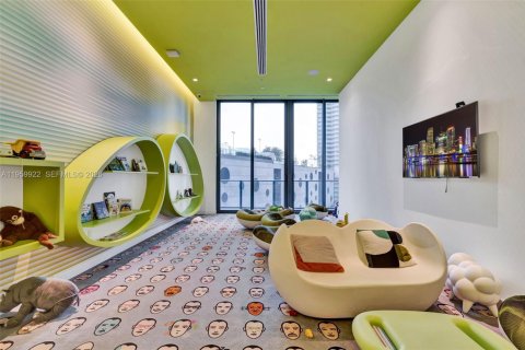 Condominio en alquiler en Miami, Florida, 2 dormitorios, 100.71 m2 № 2020044 - foto 30