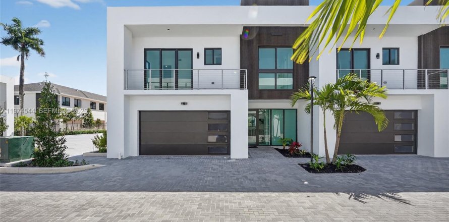 Touwnhouse à Dania Beach, Floride 3 chambres, 191.38 m2 № 2090682