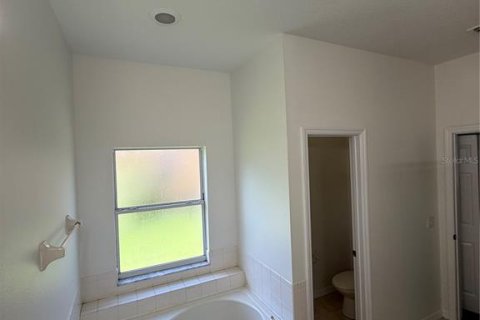 House in BELLALAGO in Kissimmee, Florida 4 bedrooms, 209.68 sq.m. № 1899707 - photo 29