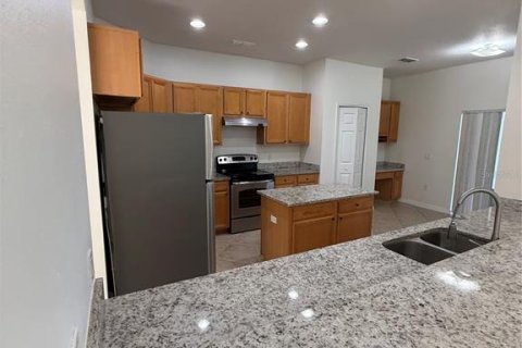 House in BELLALAGO in Kissimmee, Florida 4 bedrooms, 209.68 sq.m. № 1899707 - photo 11