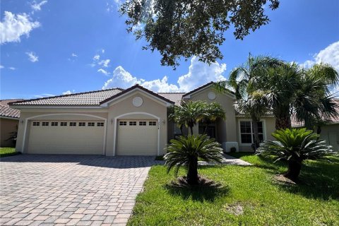 House in BELLALAGO in Kissimmee, Florida 4 bedrooms, 209.68 sq.m. № 1899707 - photo 1