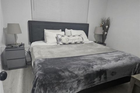 Дом в Форт-Лодердейл, Флорида 2 спальни, 253.99м2 № 2027596