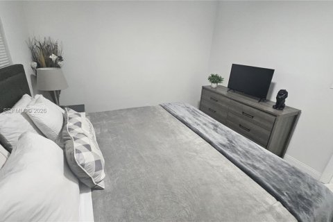 Снять в аренду виллу или дом в Форт-Лодердейл, Флорида 2 спальни, 253.99м2, № 2027596 - фото 7