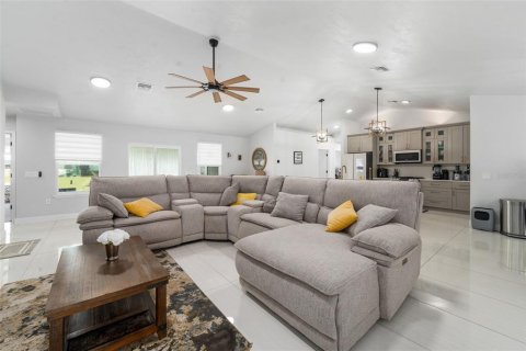 Villa ou maison à vendre à Bronson, Floride: 4 chambres, 196.86 m2 № 2291257 - photo 8