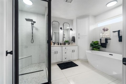 Villa ou maison à vendre à Bronson, Floride: 4 chambres, 196.86 m2 № 2291257 - photo 22