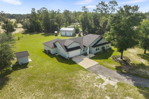 House in Bronson, Florida 4 bedrooms, 196.86 sq.m. № 2291257