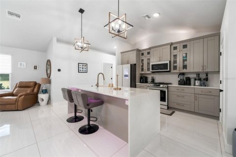 Villa ou maison à vendre à Bronson, Floride: 4 chambres, 196.86 m2 № 2291257 - photo 11