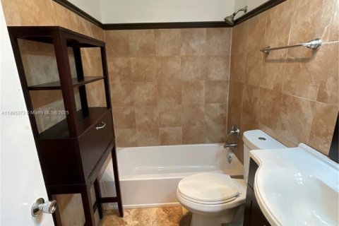 Copropriété à louer à Hallandale Beach, Floride: 1 chambre, 60.39 m2 № 1947239 - photo 23