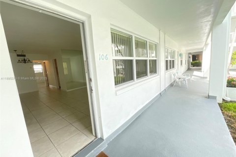 Copropriété à louer à Hallandale Beach, Floride: 1 chambre, 60.39 m2 № 1947239 - photo 5