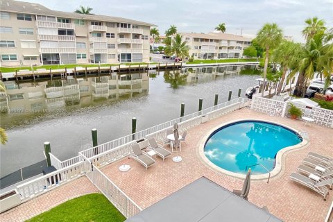 Copropriété à louer à Hallandale Beach, Floride: 1 chambre, 60.39 m2 № 1947239 - photo 3