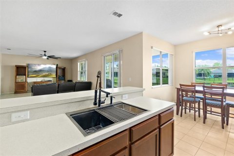 House in Daytona Beach, Florida 3 bedrooms, 184.32 sq.m. № 2219593 - photo 25