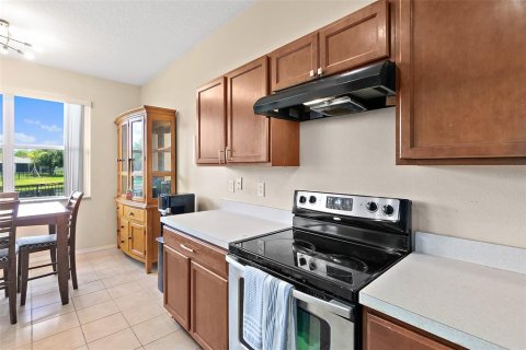 House in Daytona Beach, Florida 3 bedrooms, 184.32 sq.m. № 2219593 - photo 23