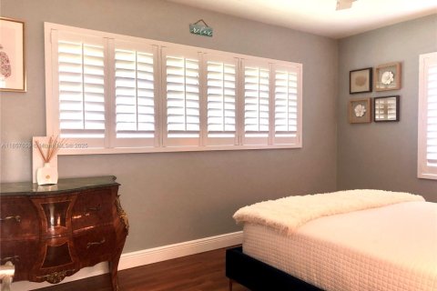 Villa ou maison à louer à West Miami, Floride: 3 chambres, 103.77 m2 № 1882314 - photo 23