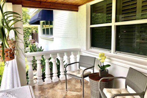 Villa ou maison à louer à West Miami, Floride: 3 chambres, 103.77 m2 № 1882314 - photo 3