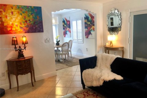 Villa ou maison à louer à West Miami, Floride: 3 chambres, 103.77 m2 № 1882314 - photo 15