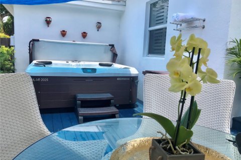 Villa ou maison à louer à West Miami, Floride: 3 chambres, 103.77 m2 № 1882314 - photo 12