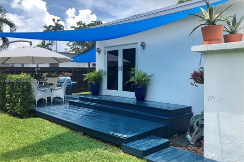 Villa ou maison à louer à West Miami, Floride: 3 chambres, 103.77 m2 № 1882314 - photo 5