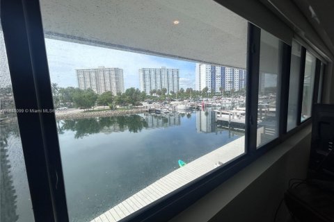 Copropriété à vendre à Sunny Isles Beach, Floride: 3 chambres, 210.42 m2 № 1943204 - photo 15