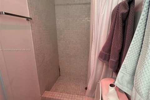 Copropriété à vendre à Sunny Isles Beach, Floride: 3 chambres, 210.42 m2 № 1943204 - photo 23