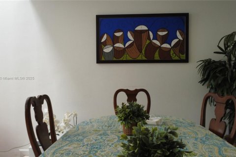 Copropriété à vendre à Sunny Isles Beach, Floride: 3 chambres, 210.42 m2 № 1943204 - photo 3